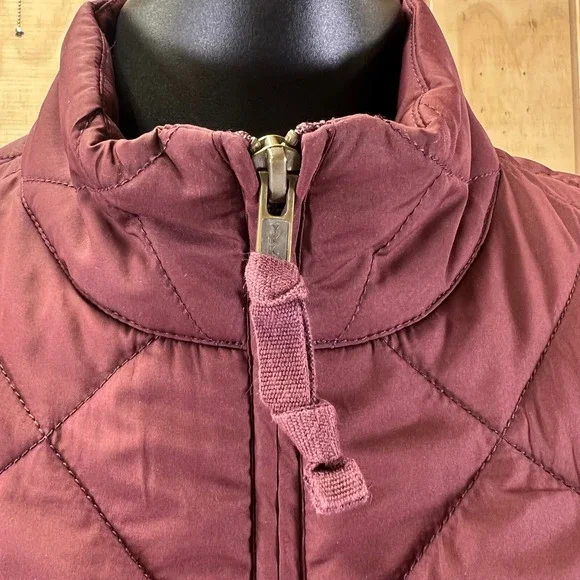J.Crew Quilted Vest Burgundy Full Zip Pockets Women's Size M Authentic Outerwear - Picture 2 of 16